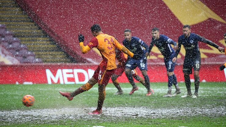 Galatasaray penaltı kaçırmıyor! 10da 10